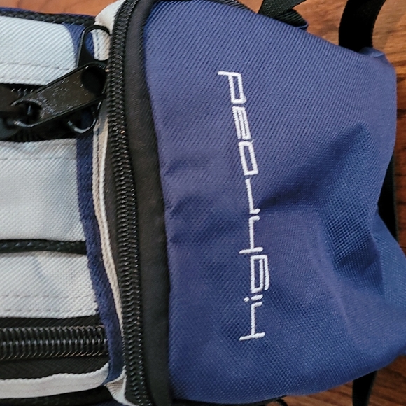 Highroad Unisex 3 Compartment Heavy Duty Hiking Backpack with Blinking Light - Picture 6 of 16